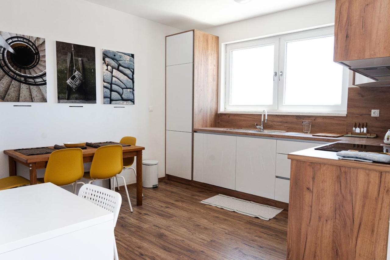 Station 22 - Brand New Apartment With A Terrace And Private Parking Vir Eksteriør bilde